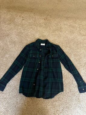 Old Navy Green & Black Plaid Button-Down Shirt